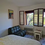 Dans Le Golf Apartment