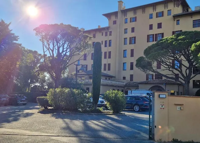 アパート Dans Le Golf Saint-Raphaël