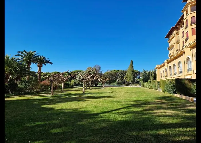 Dans Le Golf Апартаменты *