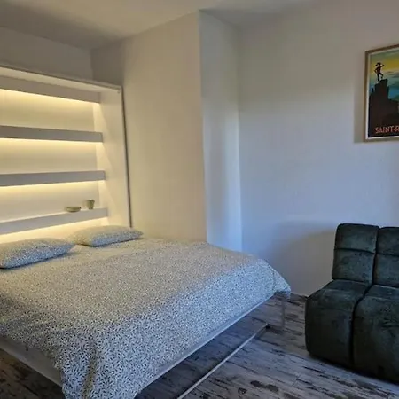 Apartment Dans Le Golf Saint-Raphael (Var)